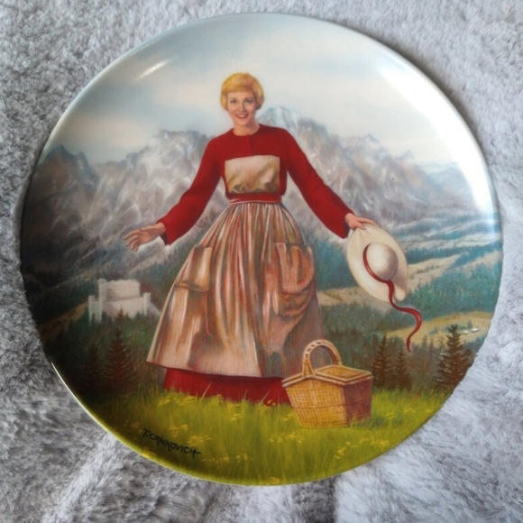 Vintage The Sound of Music Maria Julie Andrews Plate ~*~ "The Sound of Music" - Picture 1 of 5